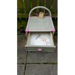 Green with pink one draw cupboard / table