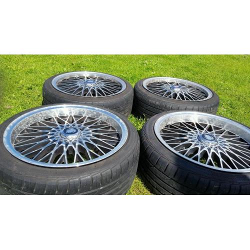 17inch staggered alloys