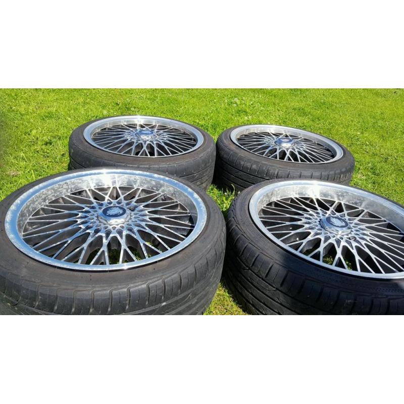 17inch staggered alloys