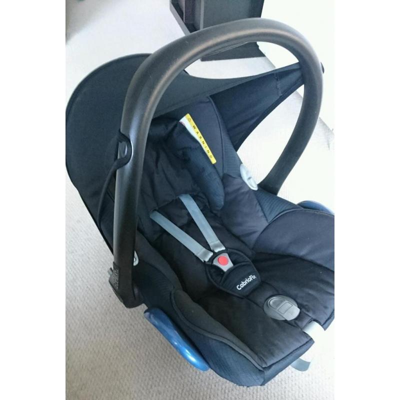 Maxi-Cosi CabrioFix Car Seat with newborn insert and Isofix Base