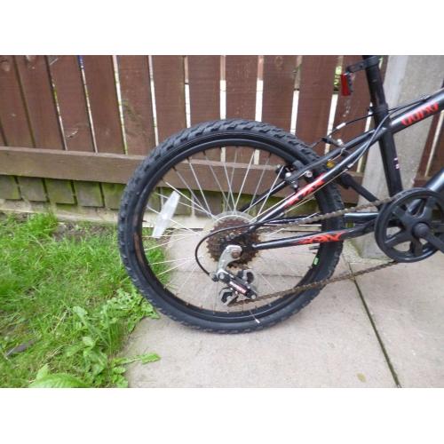 BOYS BLACK BMX BIKE