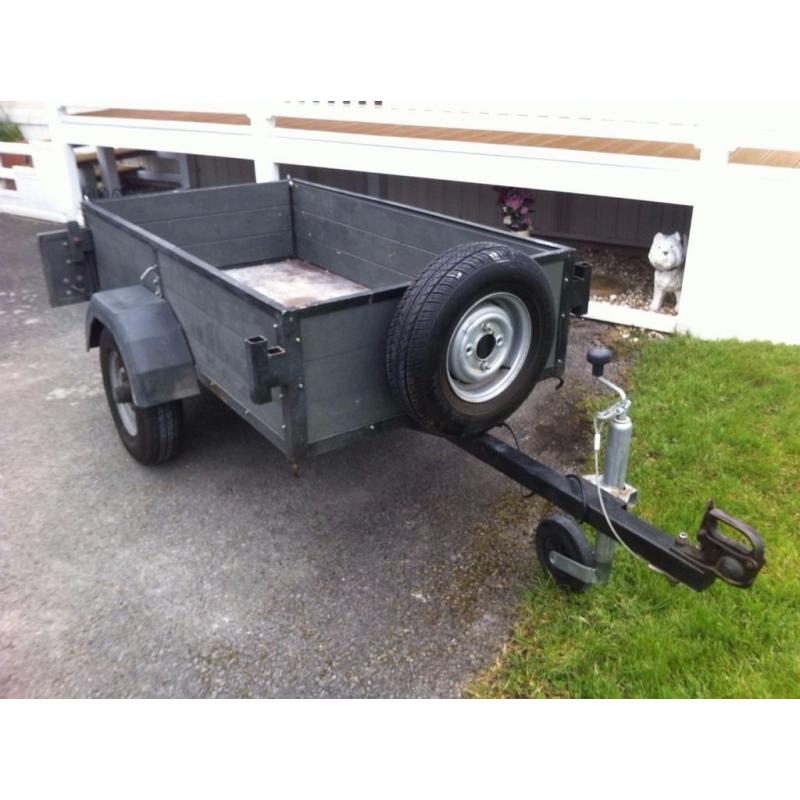 TRAILER, 5FT x3.5FT. Drop Tail Door. Detachable. Spare Wheel. Can deliver locally. Email me