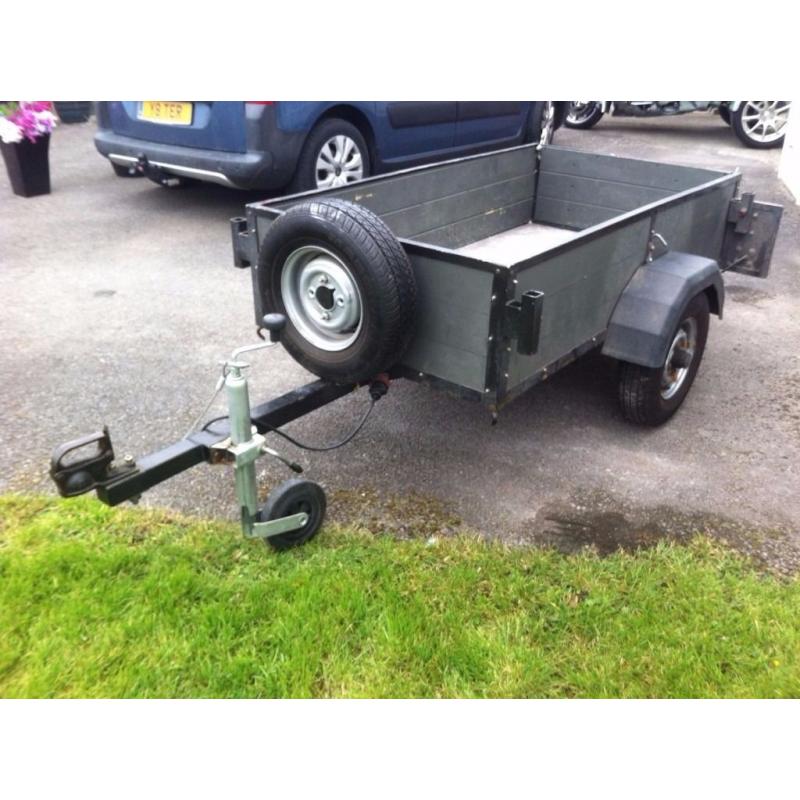 TRAILER, 5FT x3.5FT. Drop Tail Door. Detachable. Spare Wheel. Can deliver locally. Email me