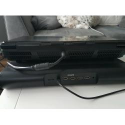 17.3" Gloss 90% Gamut Full HD LED Widescreen (1920x1080)