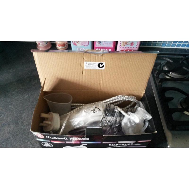 Brand new in box Russell Hobbs Steamglide iron