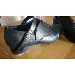 Irish dancing heavy shoes