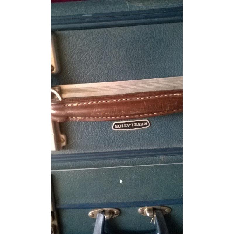 3 VINTAGE SUITCASES.CARLTON/REVELATION &