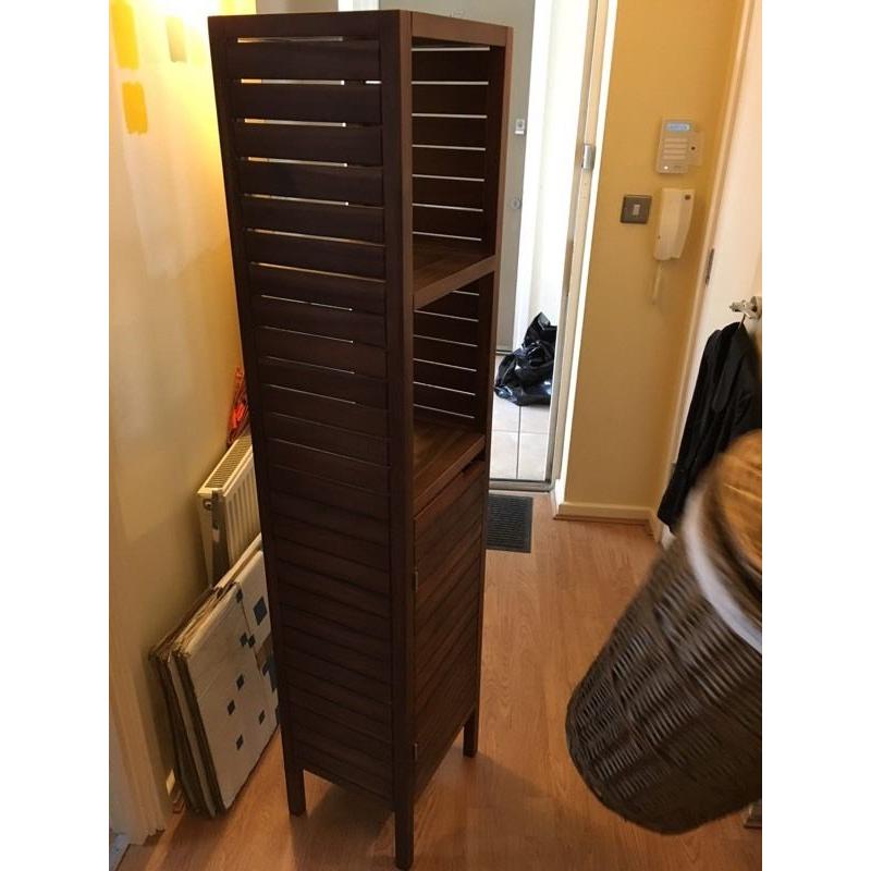 Solid wooden shelf