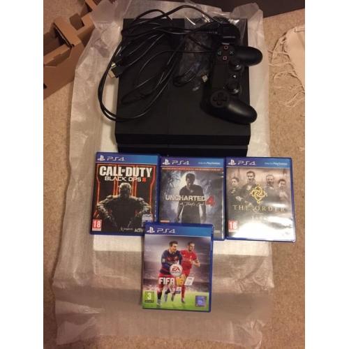 Ps4 with 4 games