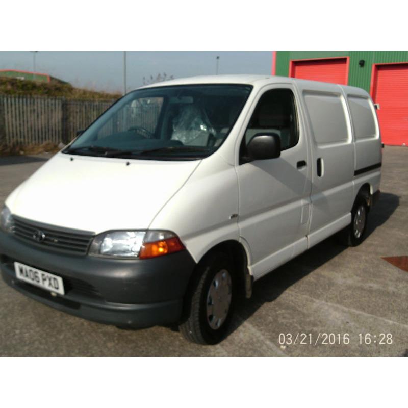 Toyota Hi-Ace 2.5D-4D ( Tailgate ) ( 88bhp ) 2004MY 280