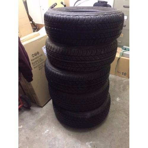 5 tyres, 4 with less than 1000 miles-one is unused. Dunlop AT20 245/65 R17, speed rated up to 111MPH