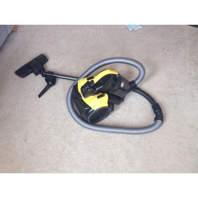 Samsung cyclone force vacuum