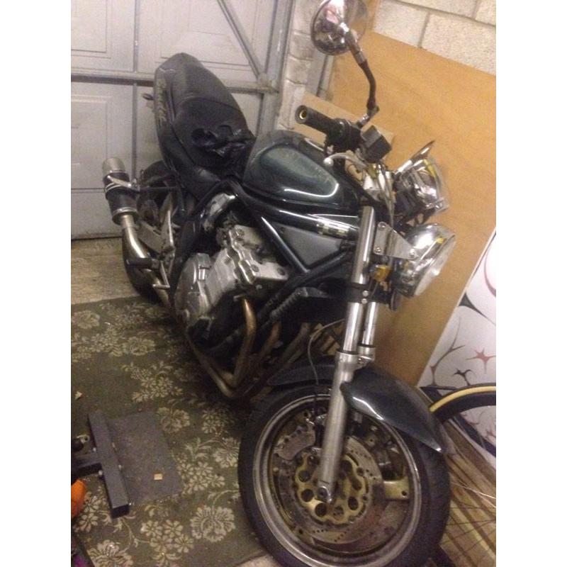 Suzuki bandit 600cc MK1