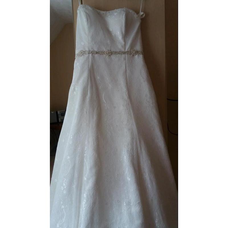 Wedding dress