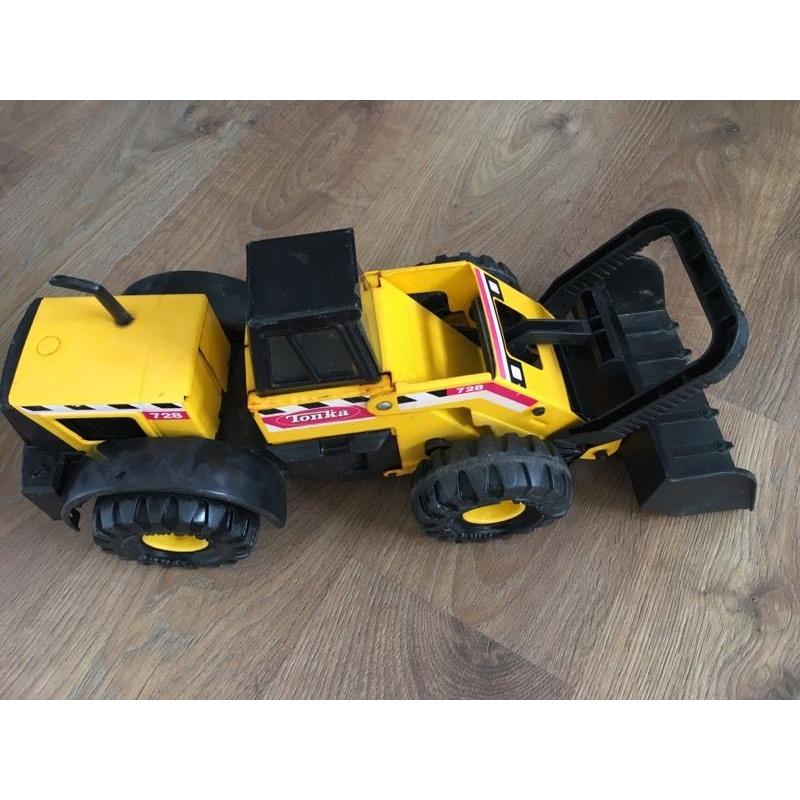 Tonka outdoor digger toy