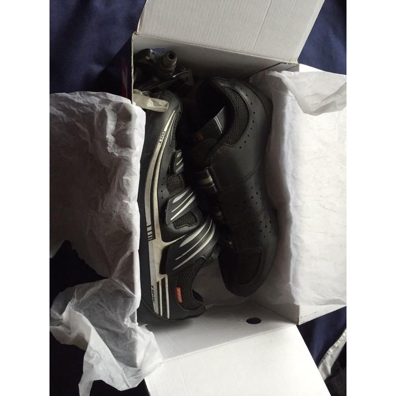 Time Clipless Shoes + Pedals + Cleats