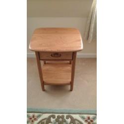 Ecrol Winsdor Lamp Table