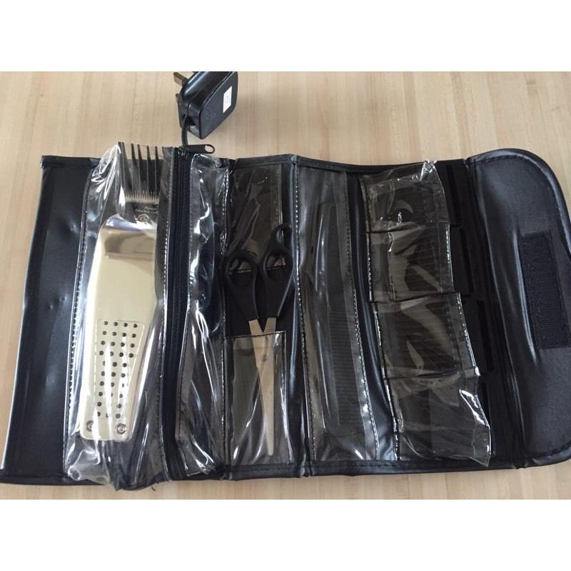 Hair clipper set in carry case - great condition