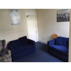 Spacious Room to rent for the Fringe festival