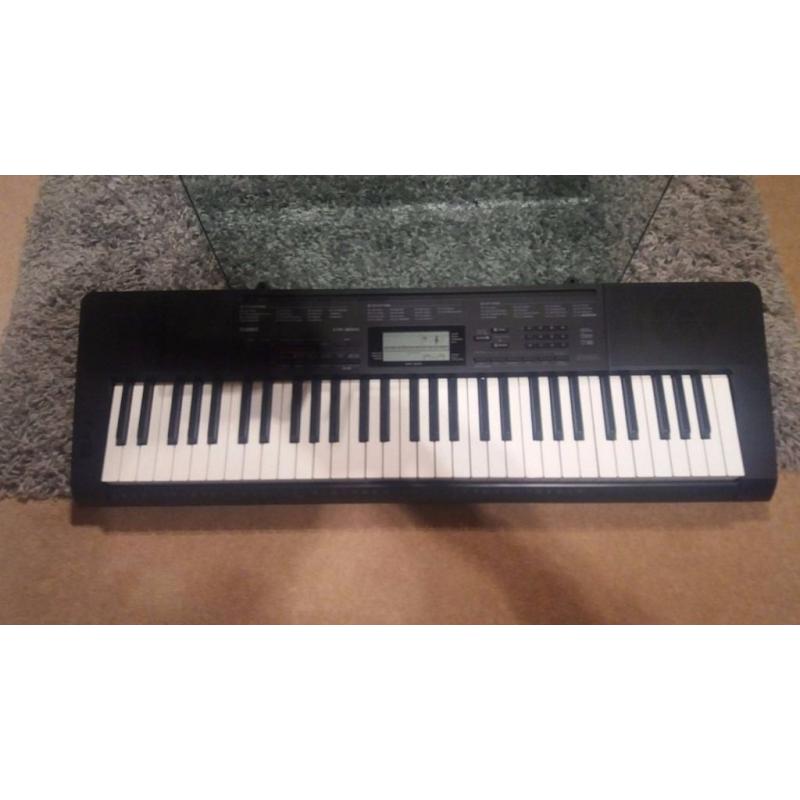 Casio CTK-3200 61key touch response keyboard