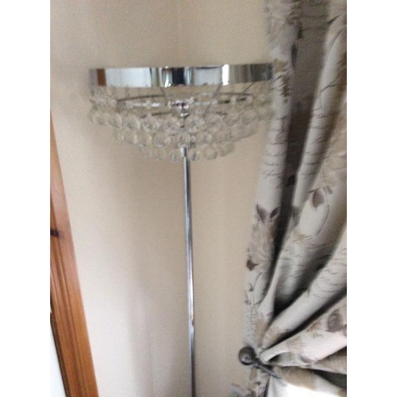 STUNNING LAMP