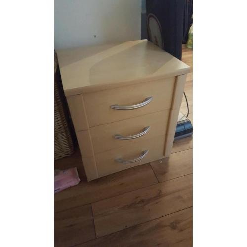 Bed side table