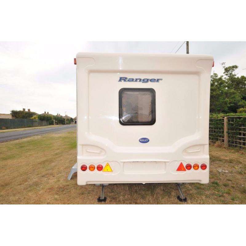 BAILEY RANGER LIGHTWEIGHT 4 BERTH 2004