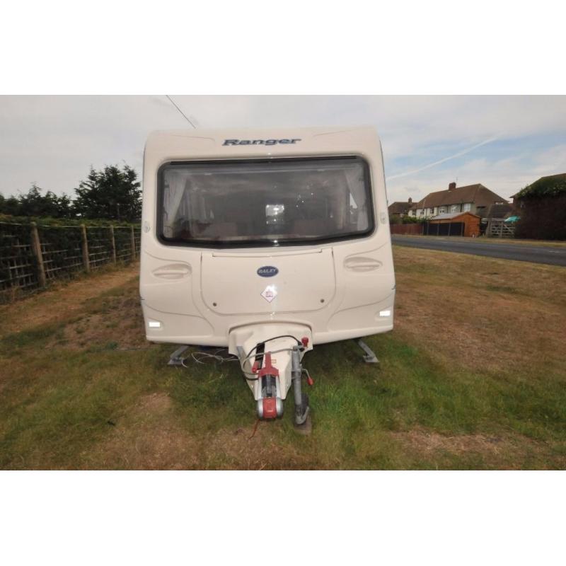 BAILEY RANGER LIGHTWEIGHT 4 BERTH 2004