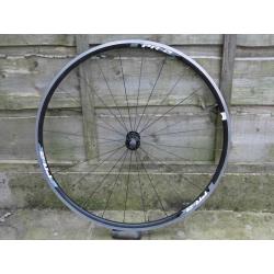 VGC giant PR2 700c road bike front wheel