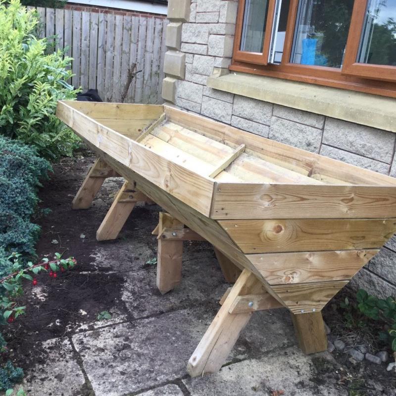Raised planter trough with liners (2) good condition.
