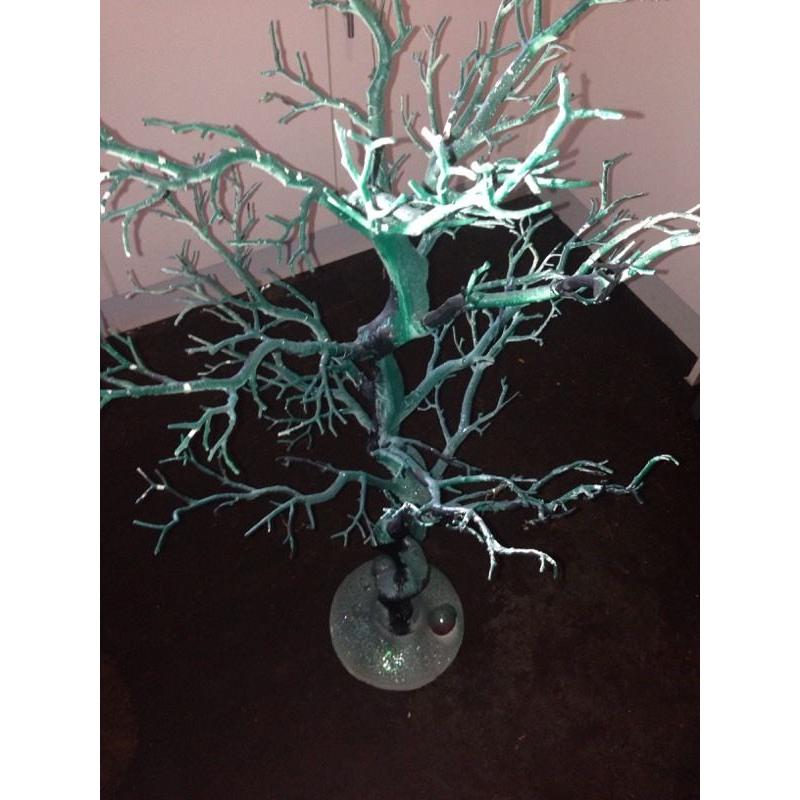 Free decorative tree