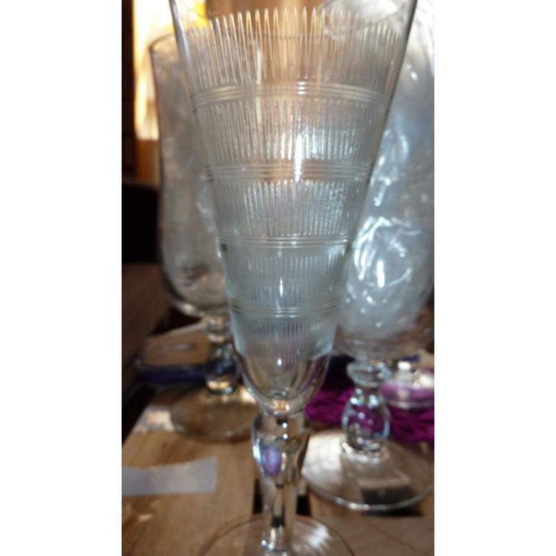 Set of 2 Lovely Retro Dessert Wine Sherry Glasses Fab for Pimms, Liqueur, Sloe Gin, Port, Beautiful!