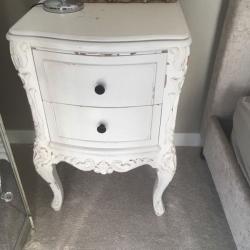 Set of 3 - chest of drawers x2 bedside tables