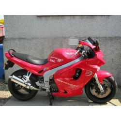 Triumph Sprint 955 ST Excellent all round bike,,must go nead the room