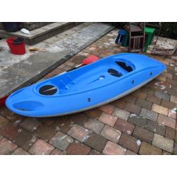 Bic ouassou sport kayak with paddle