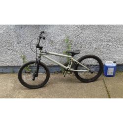 GT BMX BIKE