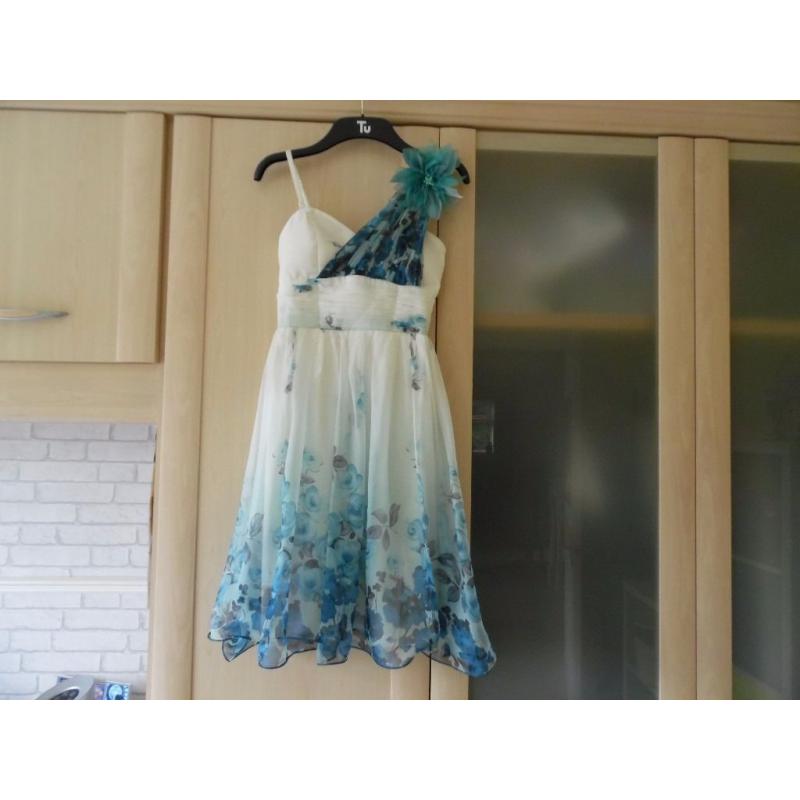 PARTY WEDDING FORMAL DRESS QUIZ WHITE AND BLUE CHIFFON UK SIZE 6