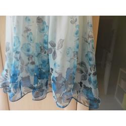 PARTY WEDDING FORMAL DRESS QUIZ WHITE AND BLUE CHIFFON UK SIZE 6