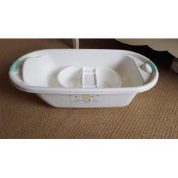 Baby bath and top and tail bowl.