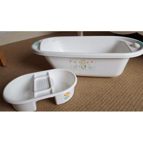 Baby bath and top and tail bowl.