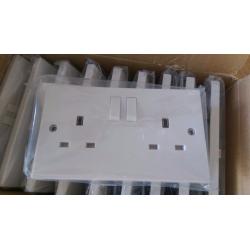 2 gang 13 A white socket