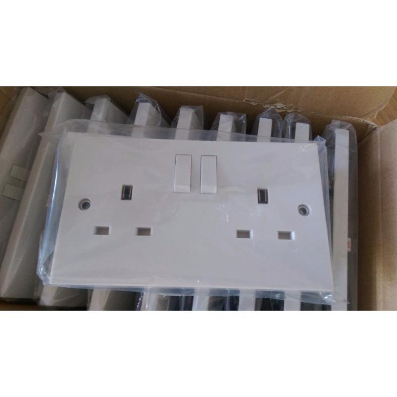 2 gang 13 A white socket