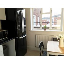 Fantastic Double Room by ACTON TOWN Underground Station! All Bills Included!