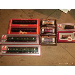 OO GUAGE LAYOUT AND TRAINS VGC
