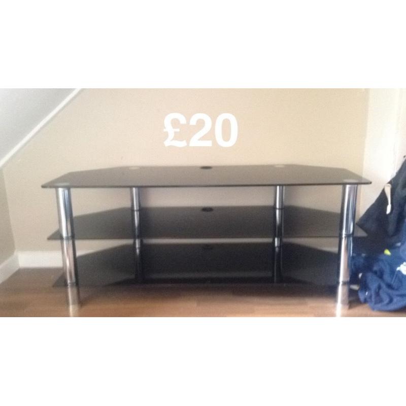 Tv unit