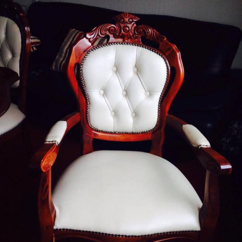 regency dining table & 6 Italian leather chairs