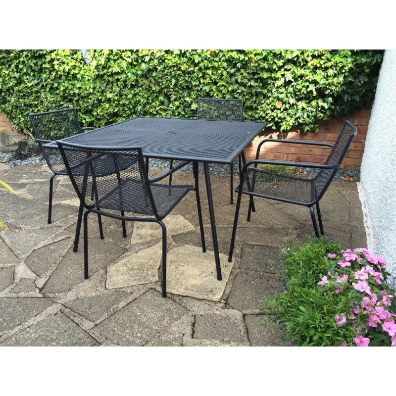 4 Seater Patio Dining Set - Brand New!