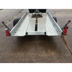 Ifor Williams car transporter