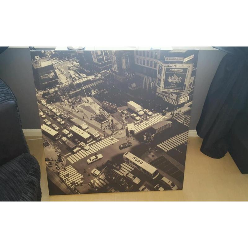 1 extra Large Newyork Canvas 1 light up Newyork canvas