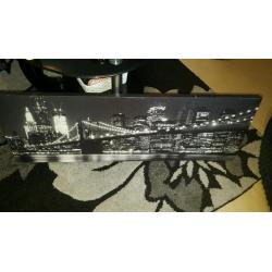 1 extra Large Newyork Canvas 1 light up Newyork canvas